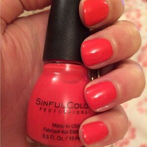 5/$25💜 SinfulColors Professional Polish in Thimbleberry